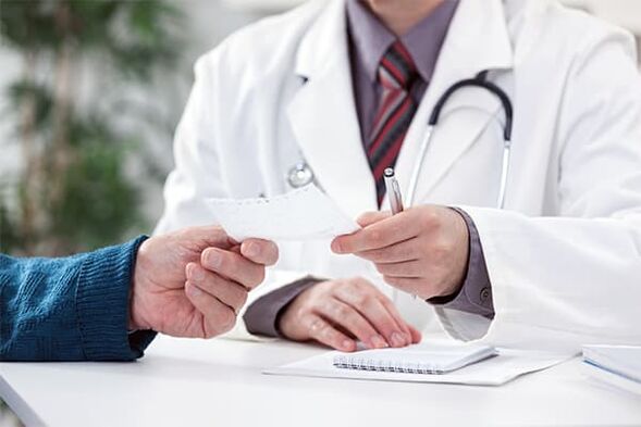Doctor gives advice on treatment of prostatitis